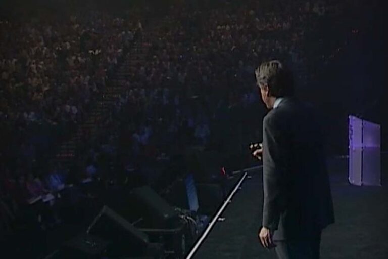 Public Speaker Ross Shafer addressing an audience